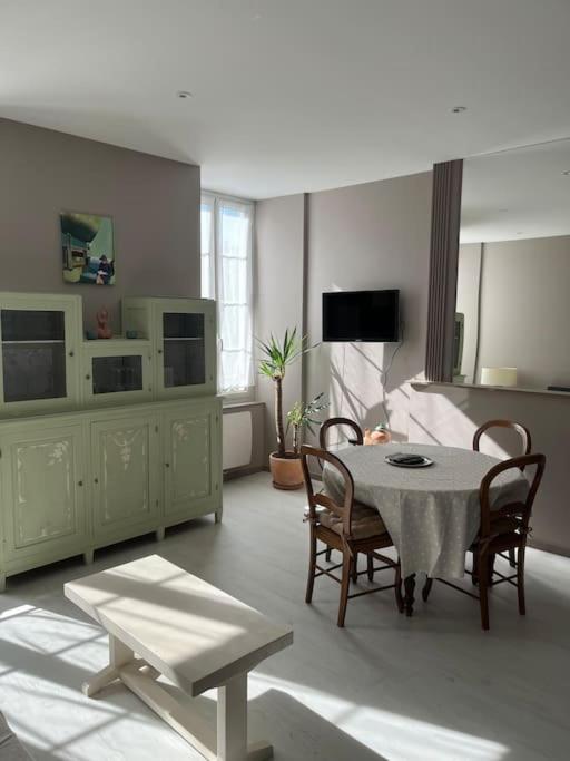Superbe Appartement Plein Centre Millau Luaran gambar